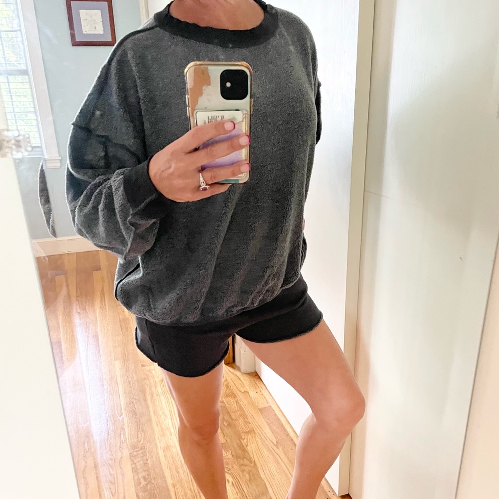 Free People Kelly Sweatshirt And Shorts Set Storm Gray - Picture 7 of 14